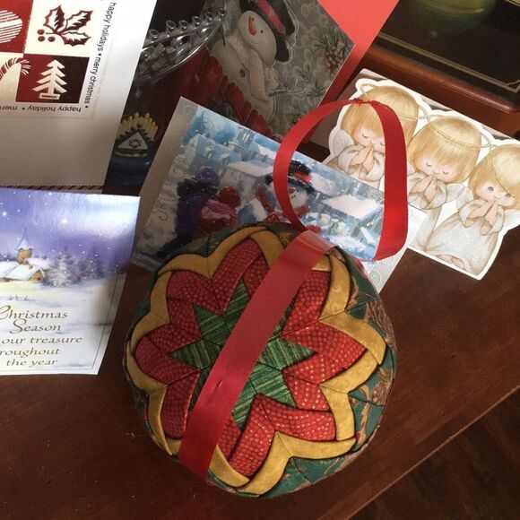 Folded Star Quilted  Christmas Kissing Ball - Picture 1 of 8